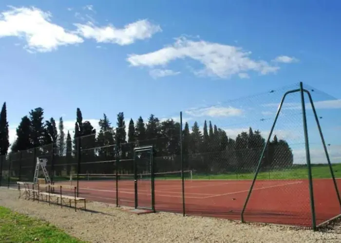 Casa de Férias *l'orangeraie* Maison Avec Jardin, Tennis, Parking *