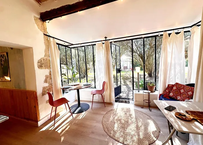 Casa de Férias *l'orangeraie* Maison Avec Jardin, Tennis, Parking